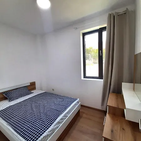 Ray Seaview Guest House. уютный домик в варне *