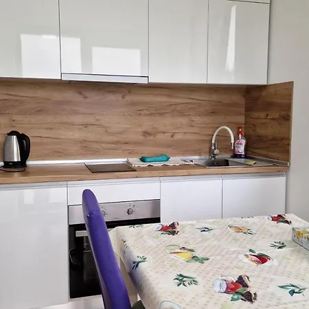 Holiday home Ray Seaview Guest House. уютный домик в варне Varna