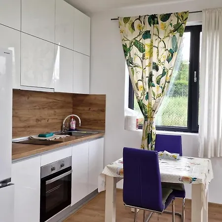 Holiday home Ray Seaview Guest House. уютный домик в варне Varna