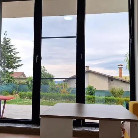 Ray Seaview Guest House. уютный домик в варне Varna