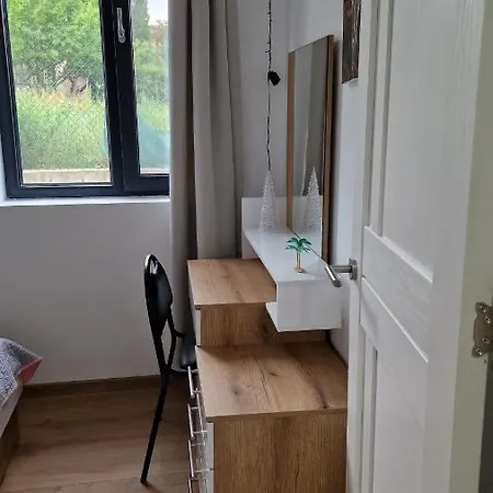 Σπίτι διακοπών Ray Seaview Guest House. уютный домик в варне Βάρνα